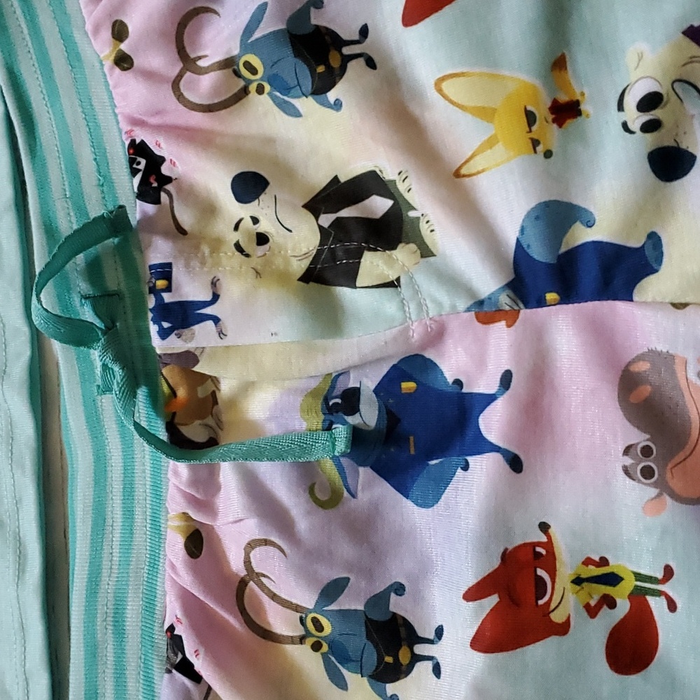 🆕️ DISNEY ZOOTOPIA GIRLS PAJAMA SET 🌛 - Picture 3 of 8